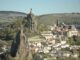 Le Puy en Velay, une petite ville nichée au sommet d'une montagne
