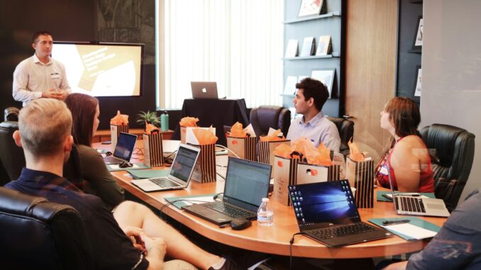Comment booster la promotion de son entreprise ou commerce : stratégies efficaces et tendances actuelles