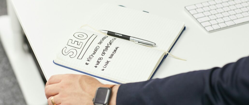 L'Art de la Synergie : Comment Améliorer Votre SEO avec des Articles Invités Stratégiques