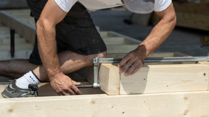 Trouver un artisan pour la maison : conseils et solutions efficaces