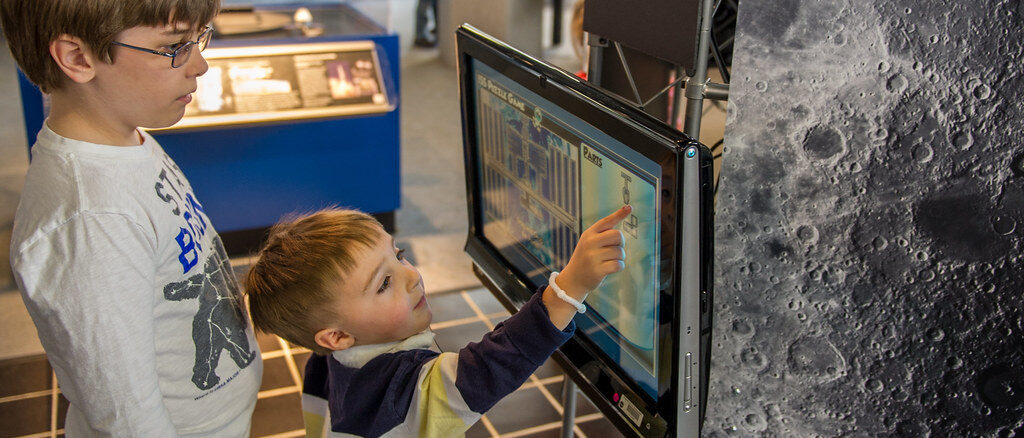 Information active et interactive