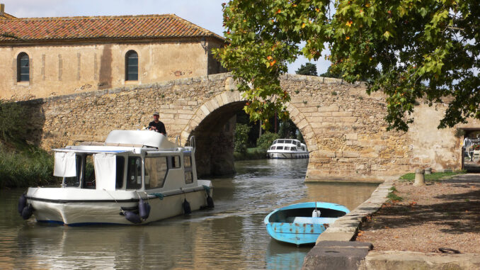 Croisière canal du midi à la découverte d'endroits insolite
