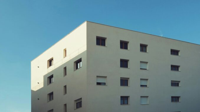 Crédit-bail immobilier : fonctionnement, avantages et points de vigilance